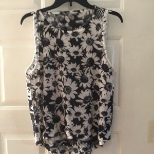 Black and white tank with ribbed arm holes